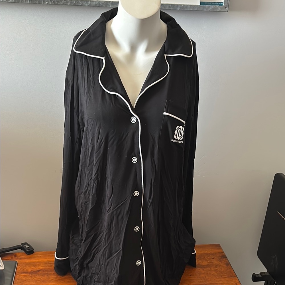 Nora Twips Black Button Down Sleep Shirt.  NWOT